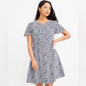 NWT LOFT Pintucked Dress, Large, Flutter Sleeves,Fresh blue & white floral,Rayon